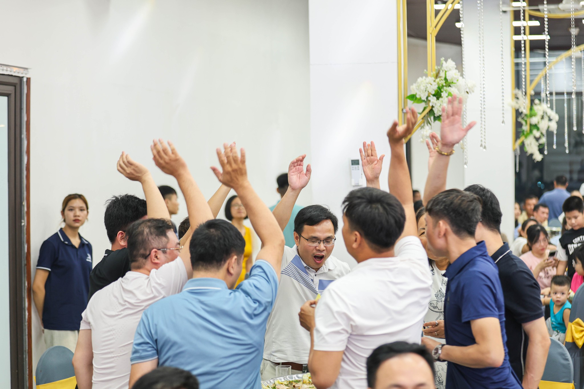 Vinadic M&E – Hành Trình Gắn Kết Tại Cát Bà Xanh Mát